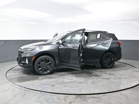 Used 2023 Chevrolet Equinox RS image 55