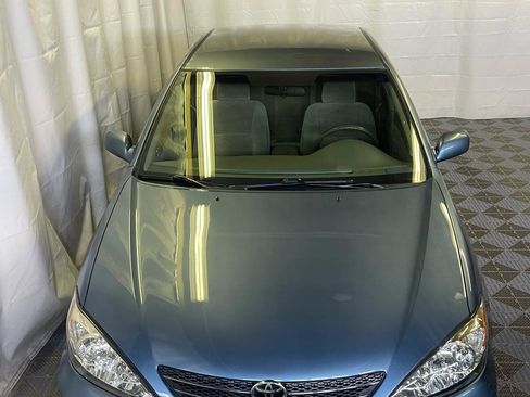 Used 2002 Toyota Camry LE FWD image 2