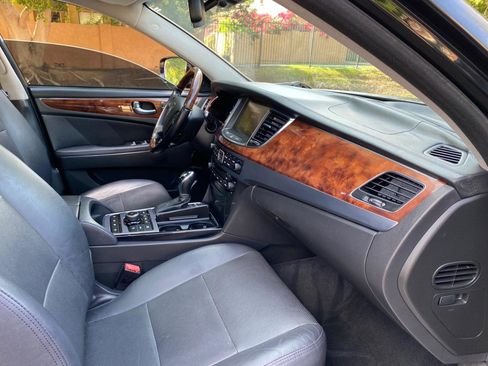 Used 2015 Hyundai Equus Signature image 51