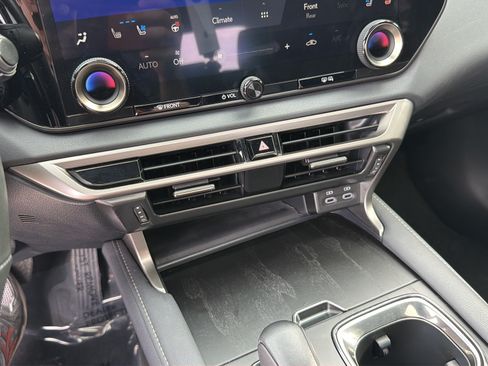 Used 2023 Lexus RX 350 w/ Accessory Package (Z1) AWD/4WD image 26