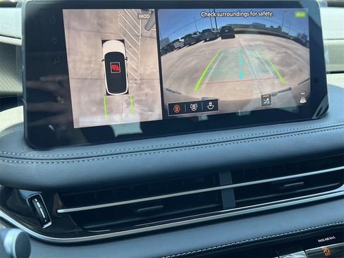 New 2026 INFINITI QX60 Luxe image 16