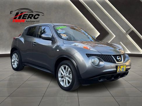 Used 2012 Nissan Juke S FWD image 1