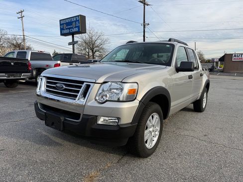 Used 2008 Ford Explorer Sport Trac XLT image 1