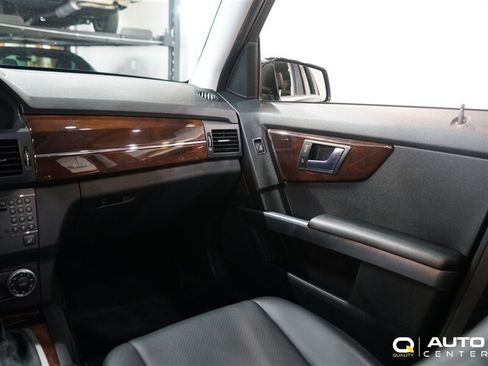 Used 2010 Mercedes-Benz GLK 350 4MATIC image 17