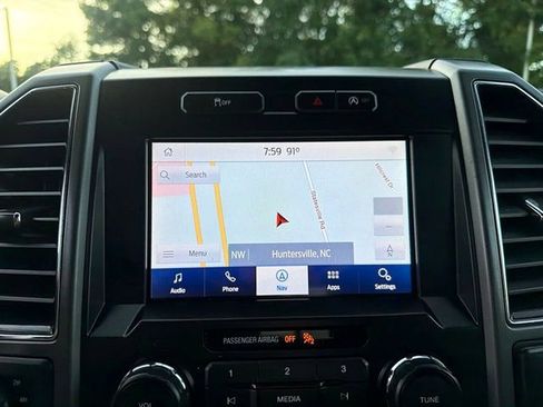 Used 2020 Ford F150 XLT w/ Equipment Group 302A Luxury AWD/4WD image 24