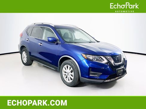 Used 2020 Nissan Rogue SV image 1