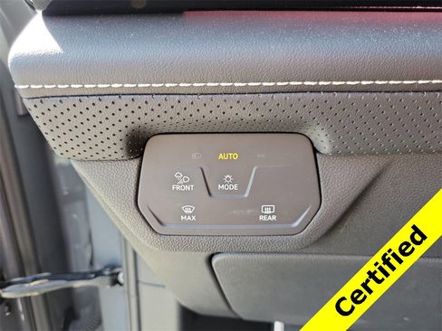 Used 2024 Volkswagen Atlas Cross Sport SEL R-Line image 28