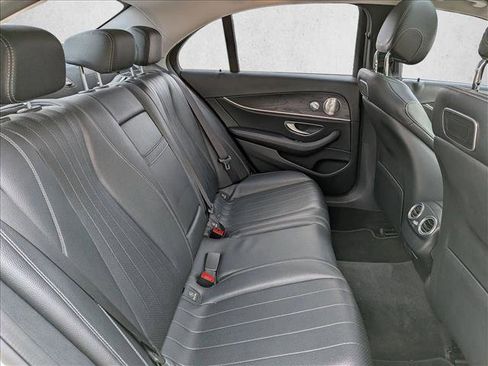 Used 2018 Mercedes-Benz E 300 image 18