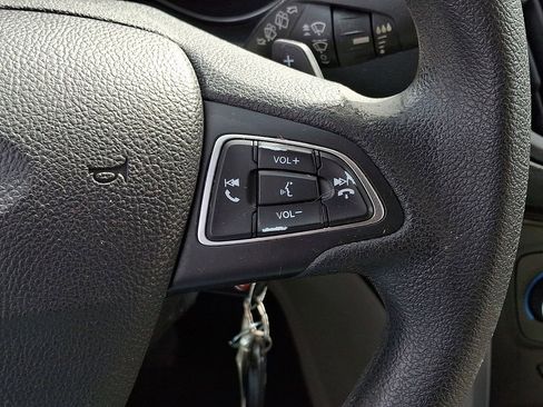 Used 2017 Ford Escape SE image 22