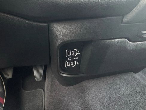 Used 2021 RAM 2500 Big Horn AWD/4WD image 38