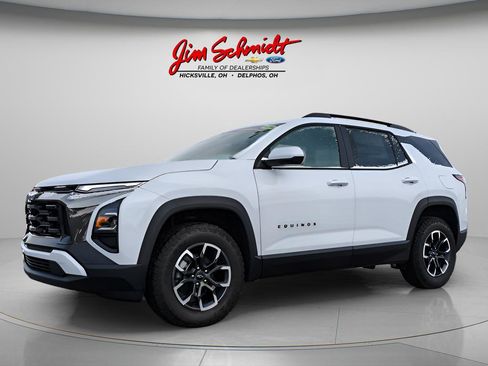 New 2026 Chevrolet Equinox ACTIV w/ Convenience Package III AWD/4WD image 3