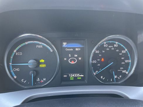 Used 2017 Toyota RAV4 Limited w/ All Weather Liner Package AWD/4WD image 17