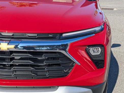 Certified 2026 Chevrolet TrailBlazer LT w/ Driver Confidence Package image 9
