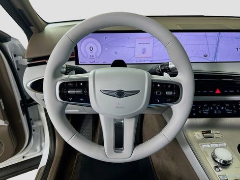 Certified 2026 Genesis GV70 2.5T Advanced AWD/4WD image 10