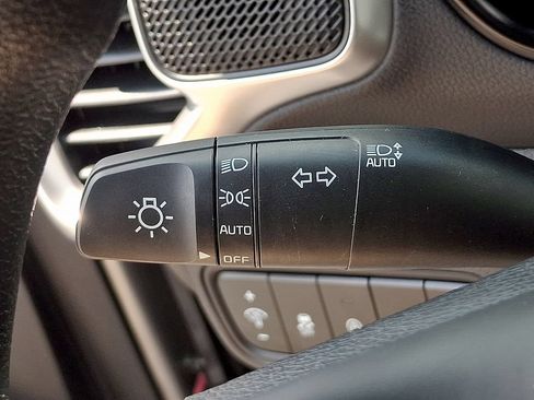 Used 2025 Kia Soul LX w/ LX Technology Package FWD image 24