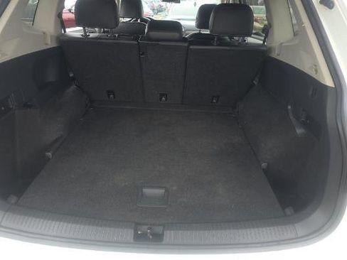 Used 2021 Volkswagen Tiguan SEL image 13