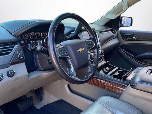 Used 2020 Chevrolet Suburban Premier image 16