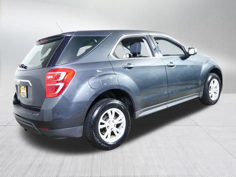 Used 2017 Chevrolet Equinox LS AWD/4WD image 7