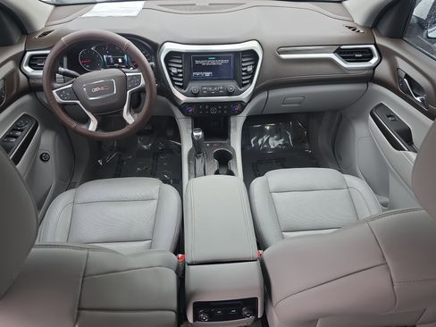 Used 2019 GMC Acadia SLT image 13