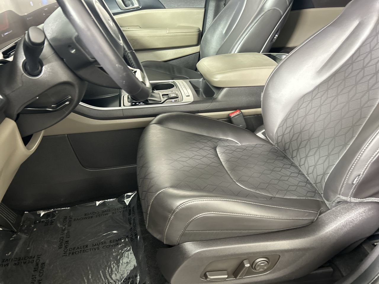 Used 2026 Kia Carnival FWD image 21