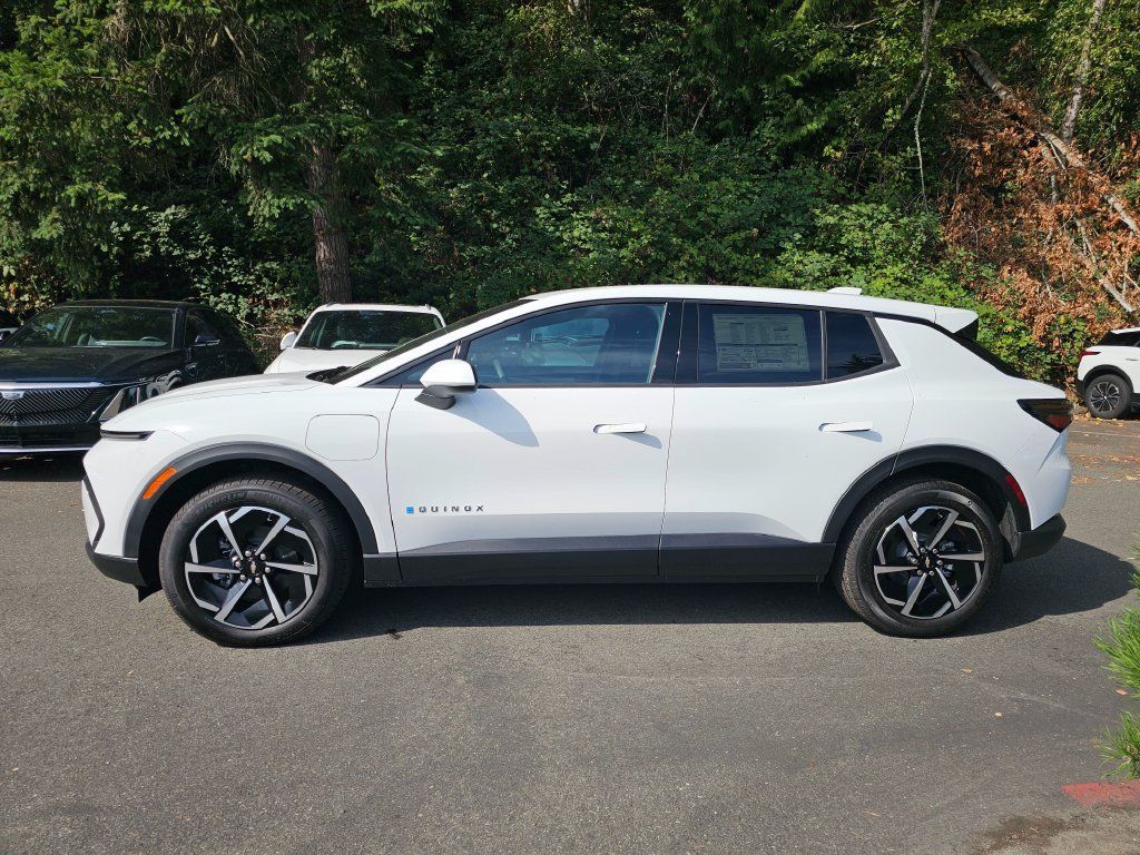New 2026 Chevrolet Equinox EV LT FWD image 3