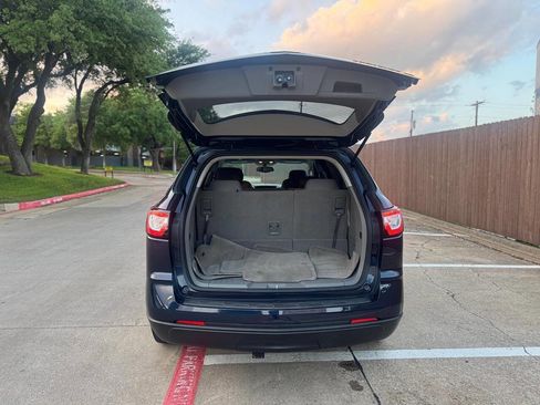 Used 2016 Chevrolet Traverse LS image 27