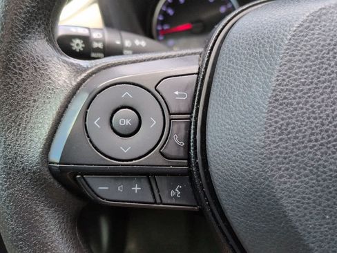 Used 2021 Toyota RAV4 XLE w/ Convenience Package FWD image 23