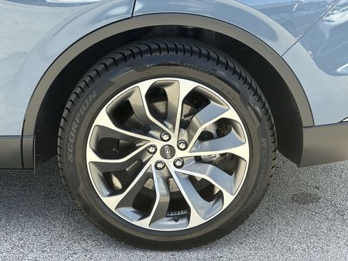 Used 2025 Lincoln Aviator Reserve w/ Luxury Package AWD/4WD image 33