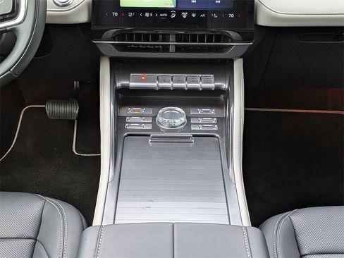 Used 2025 Lincoln Nautilus Premier image 20