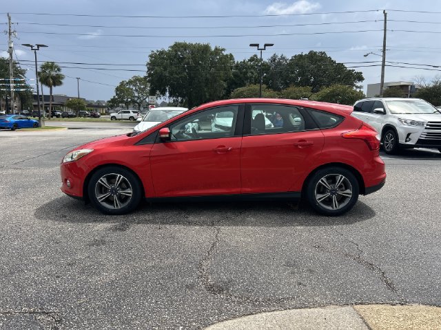 Used 2014 Ford Focus SE w/ SE Sport Package FWD image 7