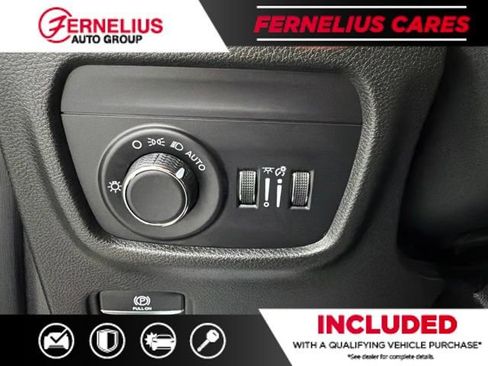 Used 2024 Jeep Grand Cherokee Altitude AWD/4WD image 35