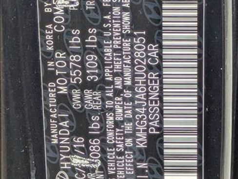 Used 2017 Genesis G90 3.3T Premium image 26