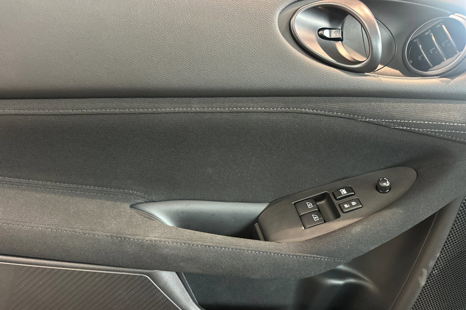 New 2027 Nissan Z Sport w/ Essentials Package (Sport) RWD image 9