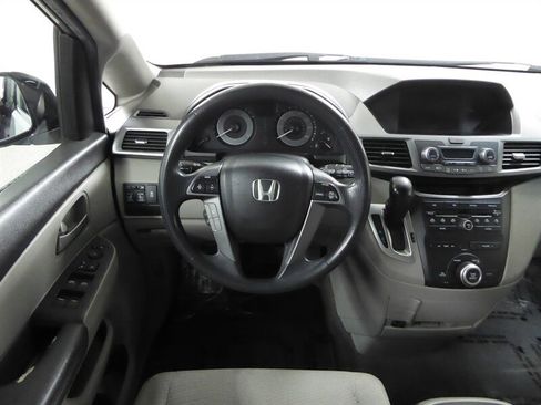 Used 2012 Honda Odyssey EX image 9