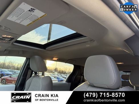 Used 2025 Toyota Sienna LE image 22