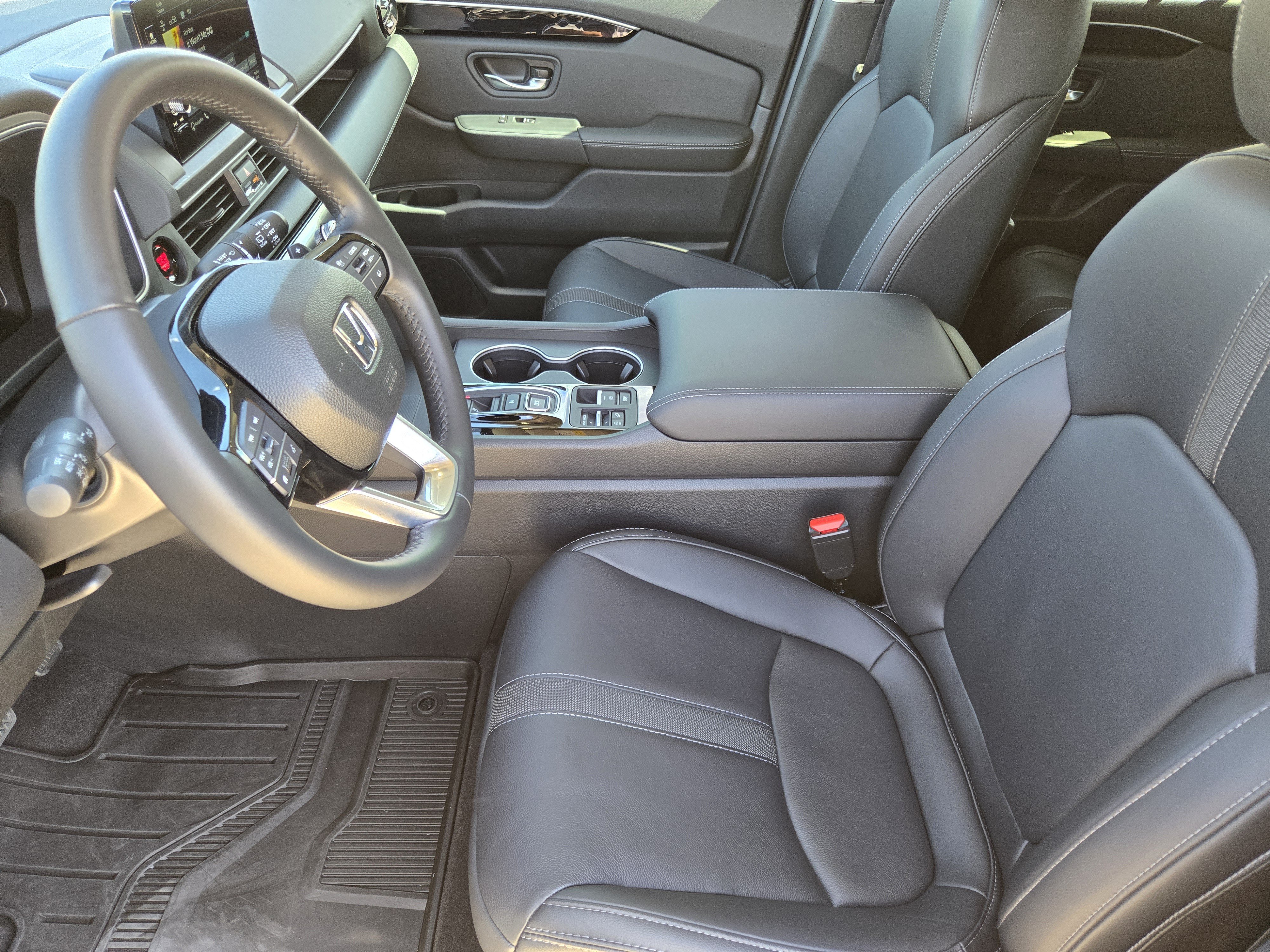 Certified 2025 Honda Pilot Touring image 13