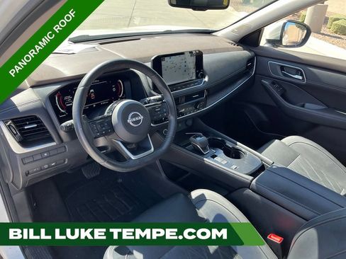 Used 2023 Nissan Rogue Platinum FWD image 11