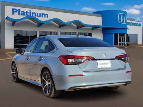 Used 2022 Honda Civic Touring image 5