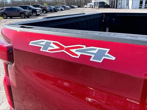 Used 2024 Chevrolet Silverado 1500 LT w/ Leather Package image 25