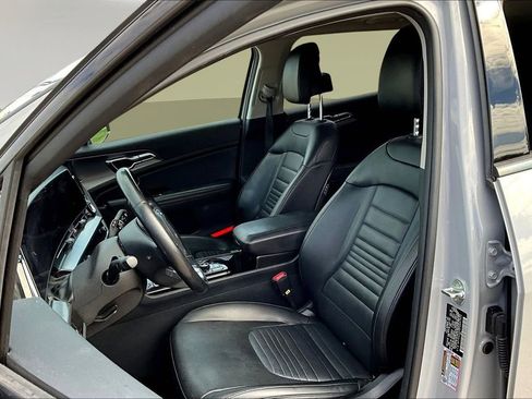 Used 2023 Kia Sportage SX image 22