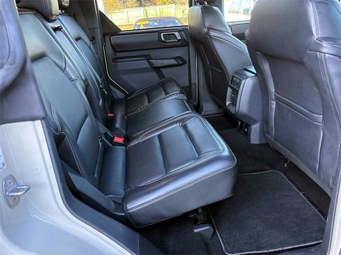 Used 2025 Ford Bronco Outer Banks image 16