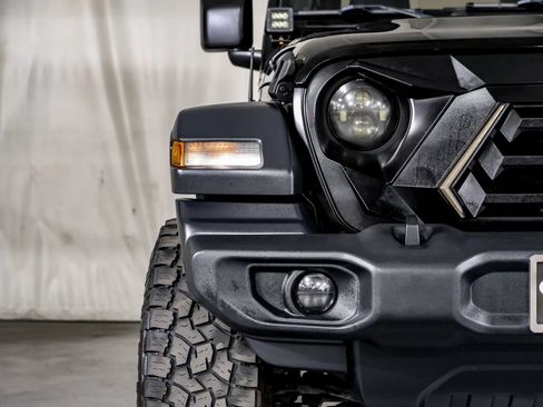 Used 2020 Jeep Wrangler Sport AWD/4WD image 29