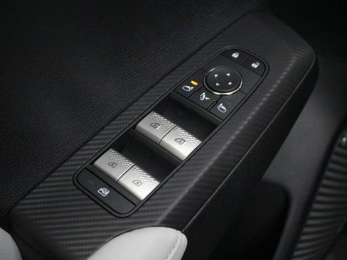 New 2026 Mitsubishi Outlander SE image 16