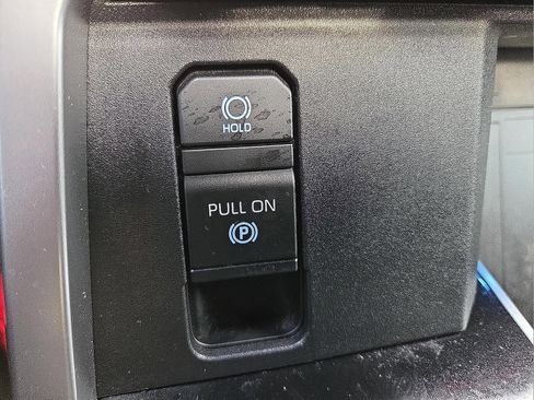 Used 2022 Toyota Tundra Platinum image 19