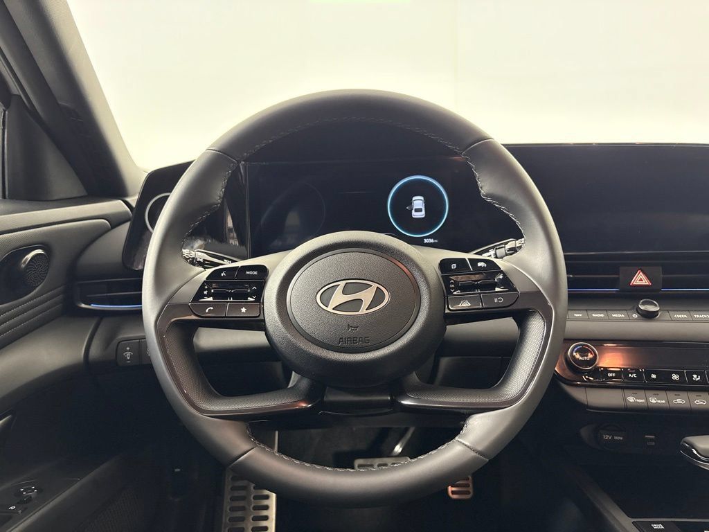 New 2025 Hyundai Elantra SEL FWD image 20