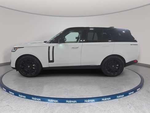 Used 2025 Land Rover Range Rover SE AWD/4WD image 9
