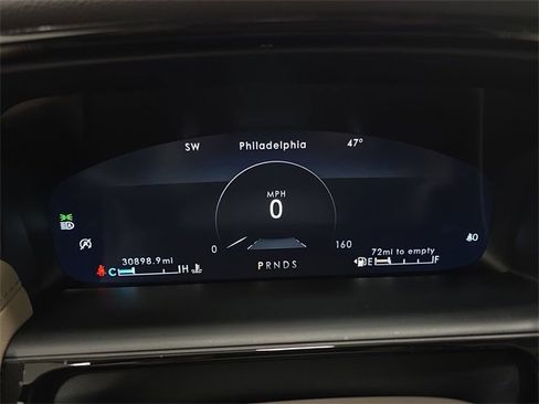 Used 2023 Lincoln Nautilus Reserve w/ Equipment Group 202A image 16