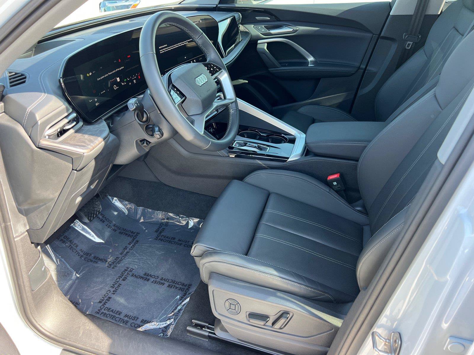 Used 2025 Audi Q5 Premium Plus w/ Premium Plus AWD/4WD image 9