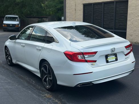 Used 2018 Honda Accord Sport image 8