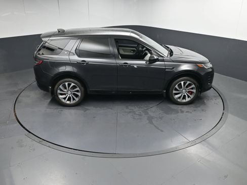Certified 2025 Land Rover Discovery Sport Dynamic SE image 36